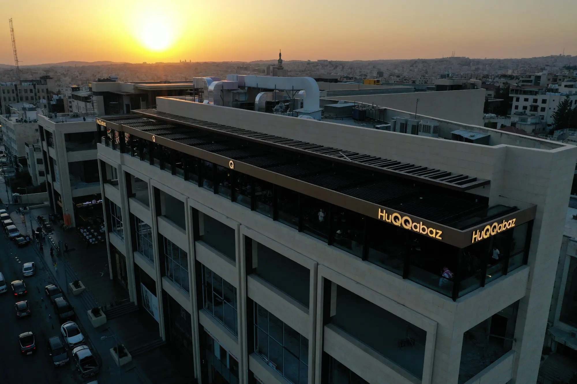 Un Punto de Encuentro Gastronómico y Social Selecto en Amman